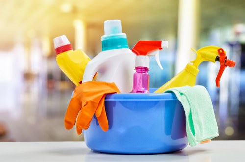 Recurring house cleaning for busy households in W14